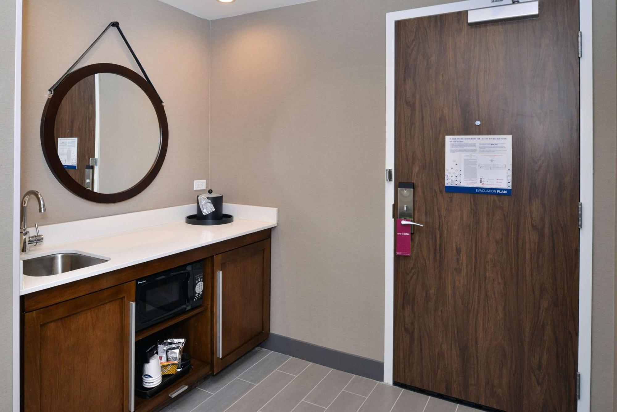 Hampton Inn&Suites Adrian, Mi Bagian luar foto