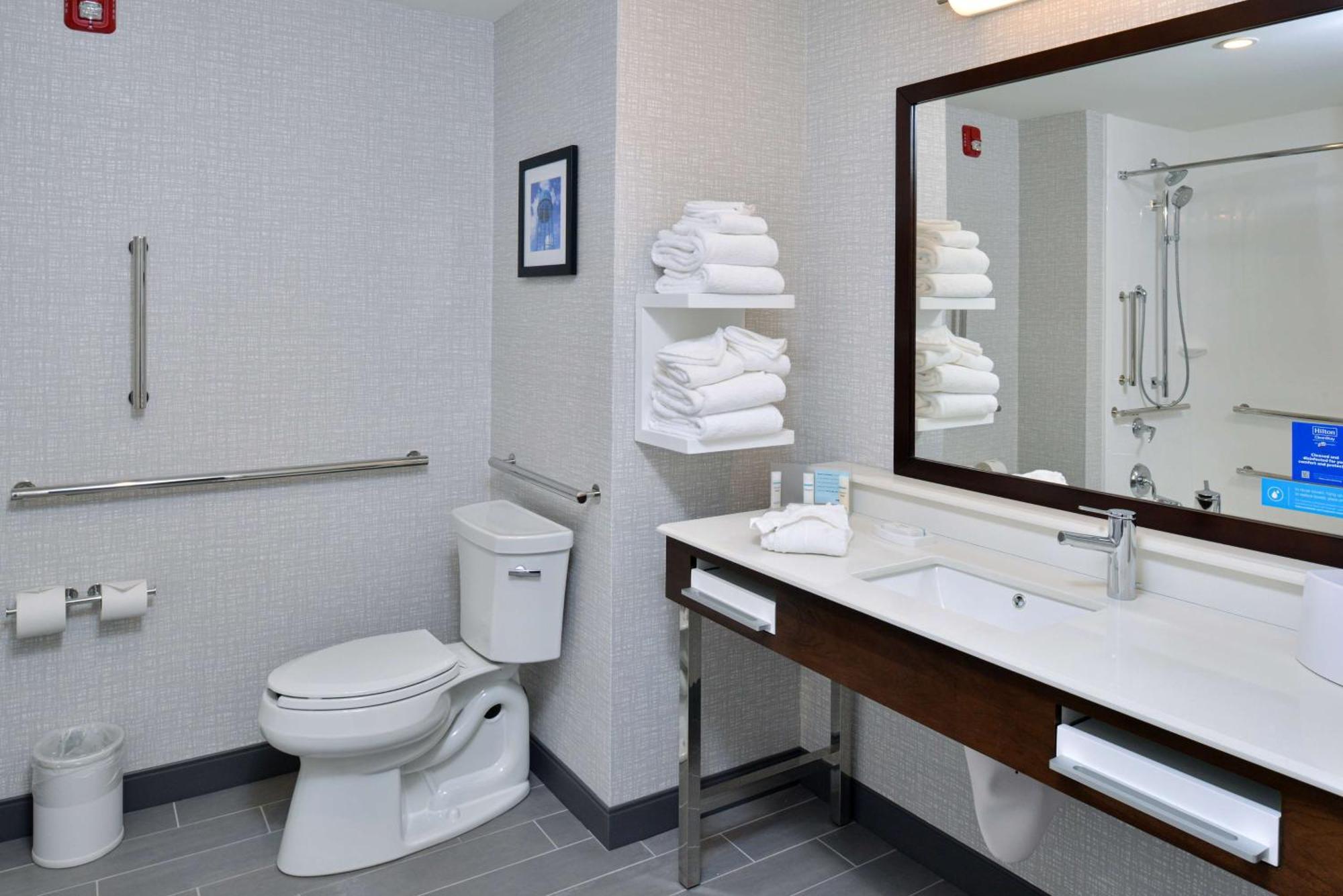 Hampton Inn&Suites Adrian, Mi Bagian luar foto